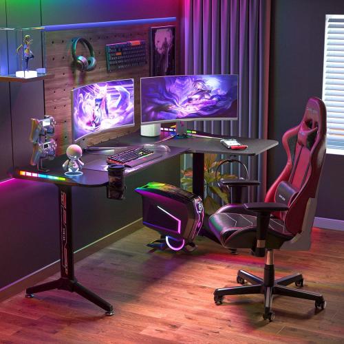 Présentation de Bureau Gaming Ergonomique FATIVO LED RGB, Angle L en situation