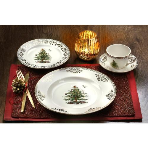 Présentation de Zoom sur Assiettes plates porcelaine motif sapin Noël, lot 4