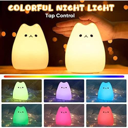 Veilleuse LED Kawaii Chat Rechargeable avec Minuterie - FOMYHEARD en situation