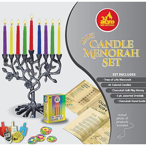 Présentation de Menorah Hanukkah Arbre de Vie, Ensemble Antique, Bougies, Dreidels en situation