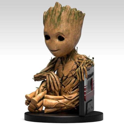 Présentation de Zoom sur Tirelire Baby Groot Casette - Idéale Pour Économiser avec Style