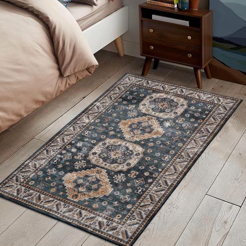 Présentation de Tapis oriental lavable, style bohème vintage, bleu marine en situation