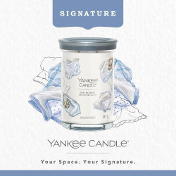 Yankee Candle Bougie Parfumée Douce, Tumbler Longue Durée en situation