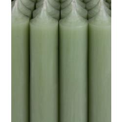 Bougies de table vert sauge, lot de 10, décoration fête en situation