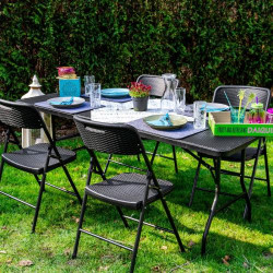 Amanka Meubles Jardin, Table 180 cm, 4 Chaises Rotin Noir en situation