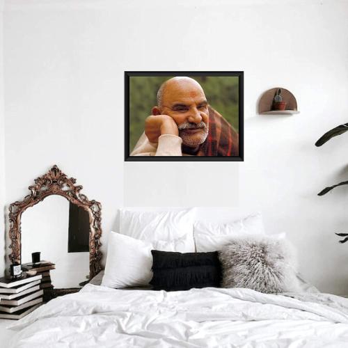 Présentation de Cadre photo horizontal Neem Karoli Baba, verre acrylique en situation