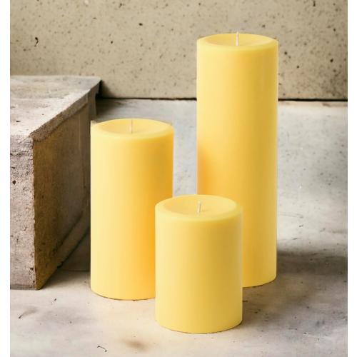 Présentation de Zoom sur Bougies Pilier Non Parfumées, Jaune, Mister Candle