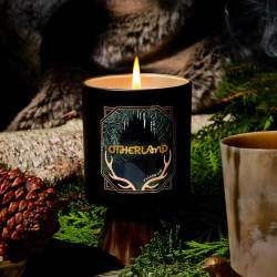 Otherland Bougie parfumée Fallen Fir, Parfum boisé, Luxe en situation