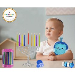 Bougies multicolores Chanouka, The Dreidel Company en situation