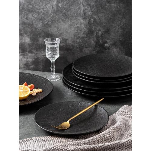 Présentation de Zoom sur Assiettes en céramique noires fait main, lot de 4