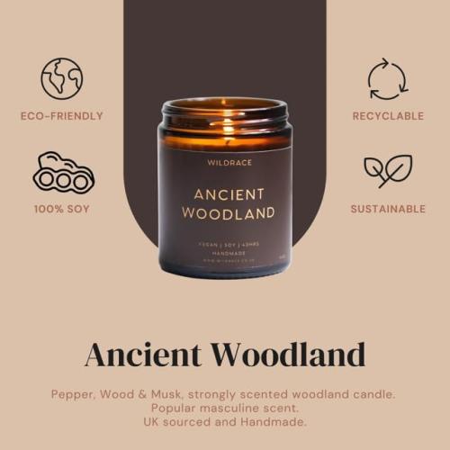 Présentation de Zoom sur Bougie parfumée Ancient Woodland WILDRACE, luxe durable, cire soja