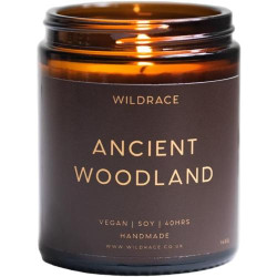 Présentation Bougie parfumée Ancient Woodland WILDRACE, luxe durable, cire soja