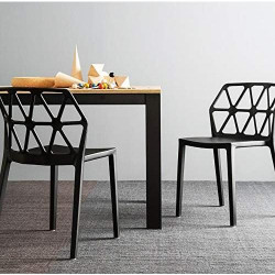 Chaises Design CONNUBIA ALCHEMIA Polypropylène Lot de 4 - Noir en situation