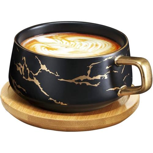 Présentation de Présentation Tasses cappuccino marbre, porcelaine, soucoupe, bois noir