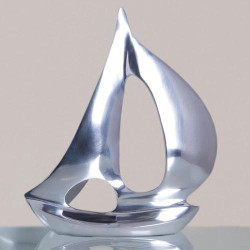 Présentation Sculpture Bateau à Voile Aluminium Poli CASABLANCA