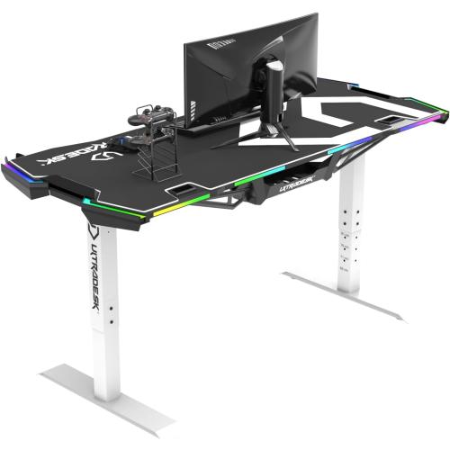 Présentation de Bureau Gaming Ultradesk Force, Réglable, LED RGB, Rangement en situation