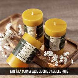 Set de 3 Bougies Pilier Cire d'Abeille, Sans Fumée en situation