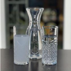 Verres Raki Ouzo en verre, carafe cristal, 3 pièces en situation