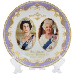 Présentation Assiette commémorative reine Elizabeth II, support souvenir blanc