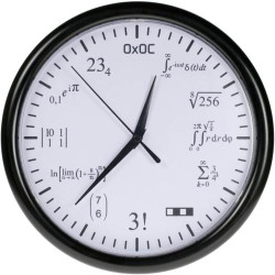 Présentation Horloge Murale Mathématiques, Design Blanc Élégant, Cryptée